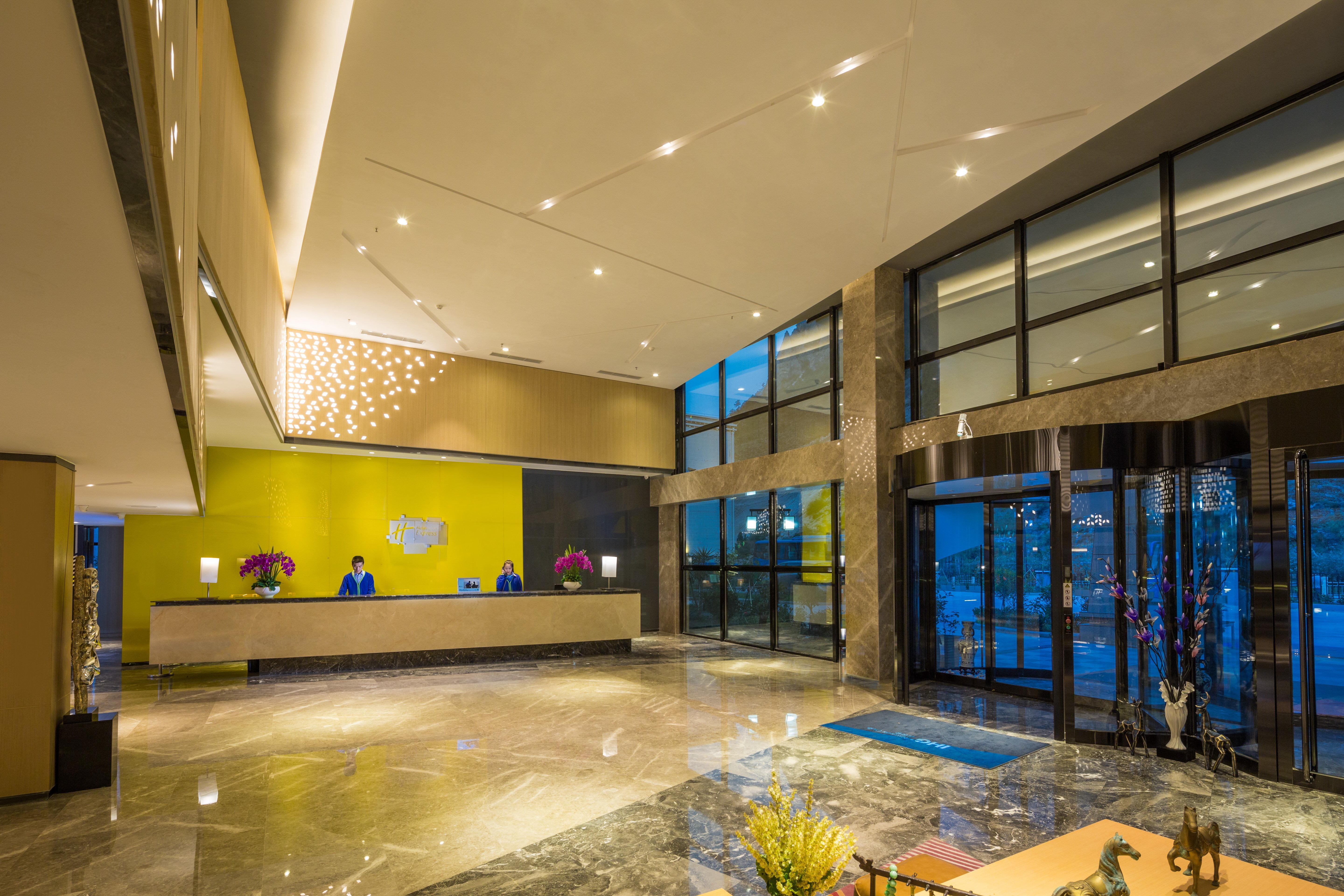 Holiday Inn Express Daocheng Yading, An Ihg Hotel Dış mekan fotoğraf